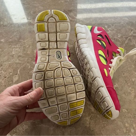 Nike pink and neon green lace up sneakers size 6 youth - Picture 5 of 7